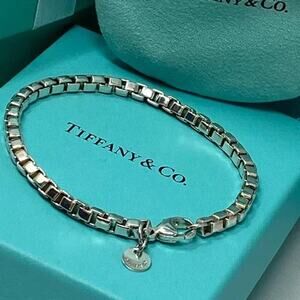 Authentic Tiffany & Co Sterling Silver Venetian Link Bracelet 7.5"